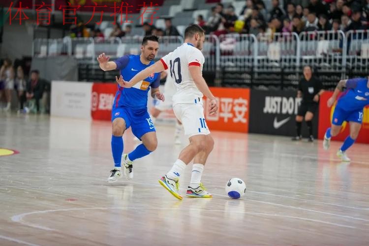 五人制国际邀请赛芬兰队取得两连胜 捷克、斯洛伐克鏖战平局 五人制国际邀请赛芬兰队取得两连胜 捷克、斯洛伐克鏖战平局